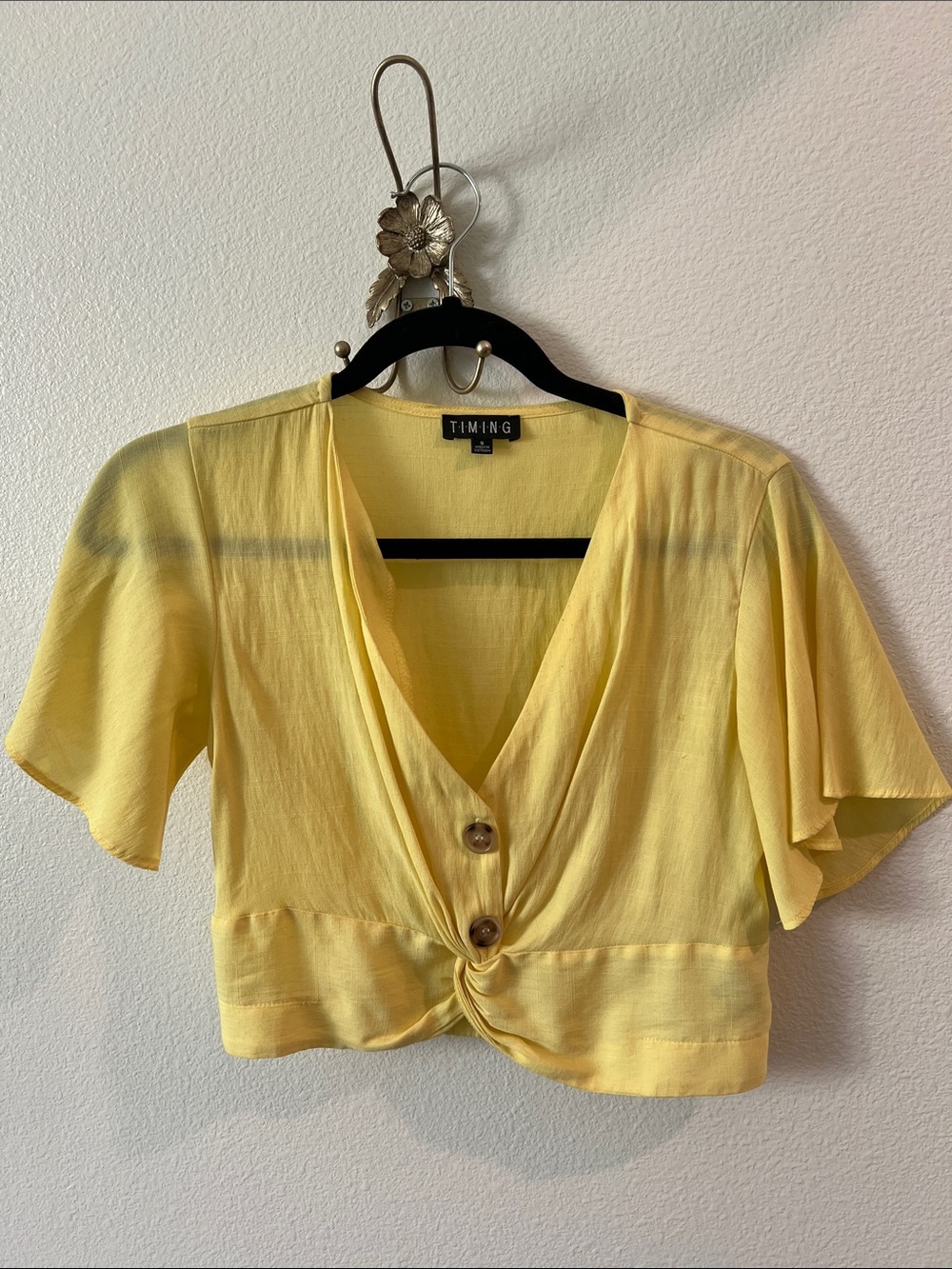 Timing Pale Yellow Twist-Front Crop Top